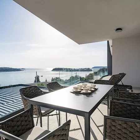 Laurus Five Stars