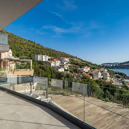 Laurus Five Stars Appartement *