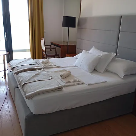 Laurus Five Stars Appartement *