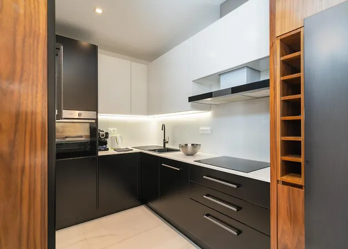 Laurus Five Stars Апартаменты