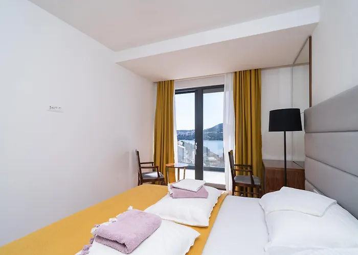 Laurus Five Stars Апартаменты *