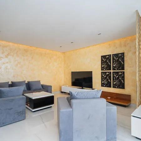 Laurus Five Stars